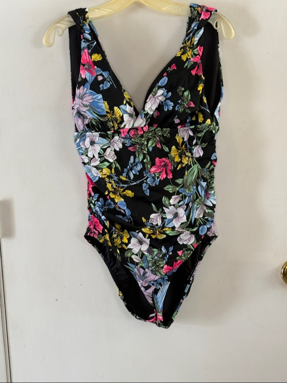 Time and Tru black multicolored floral print one piece swimsuit Size Large